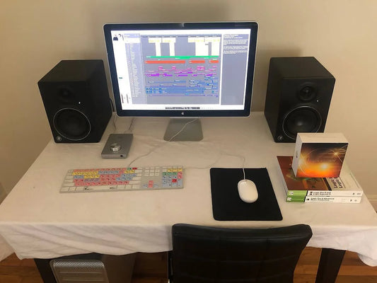 Apple Logic Pro 9 Complete Recording & Education Bundle